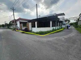 Ruang Usaha Strategis Karangasem Dekat UMS