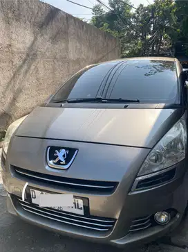 Peugeot 5008 2010 Bensin