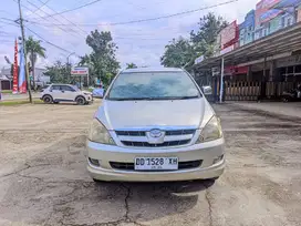 Toyota Kijang Innova 2005 Bensin