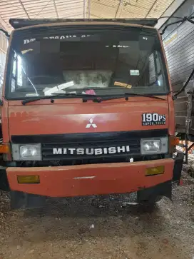 Mitsubishi fuso fm 517 L bak