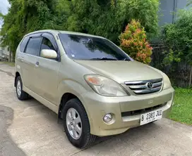 Toyota Avanza 2004 Bensin