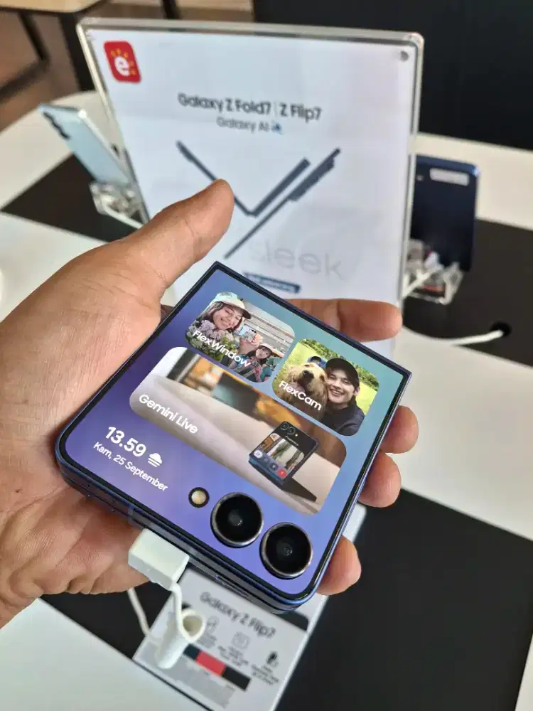 SAMSUNG Z FLIP 7 FREE BUDS FE, Z PREMIERE 2 TAHUN DAN GOOGLE Ai PRO