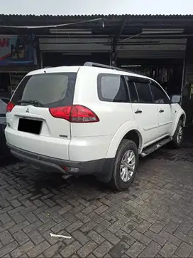 mitsubishi pajero exceed 2.5 L solar thn 2015