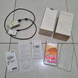 Handphone Asus Zenfone 4 Selfie