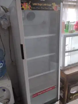 Jual showcase kondisi prima