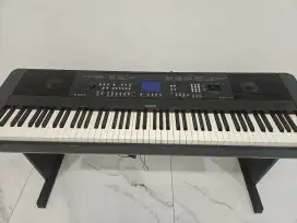 DIJUAL PIANO YAMAHA DGX -650 BLACK MULUS