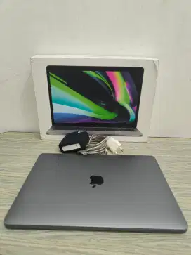 Macbook M2 A8/512