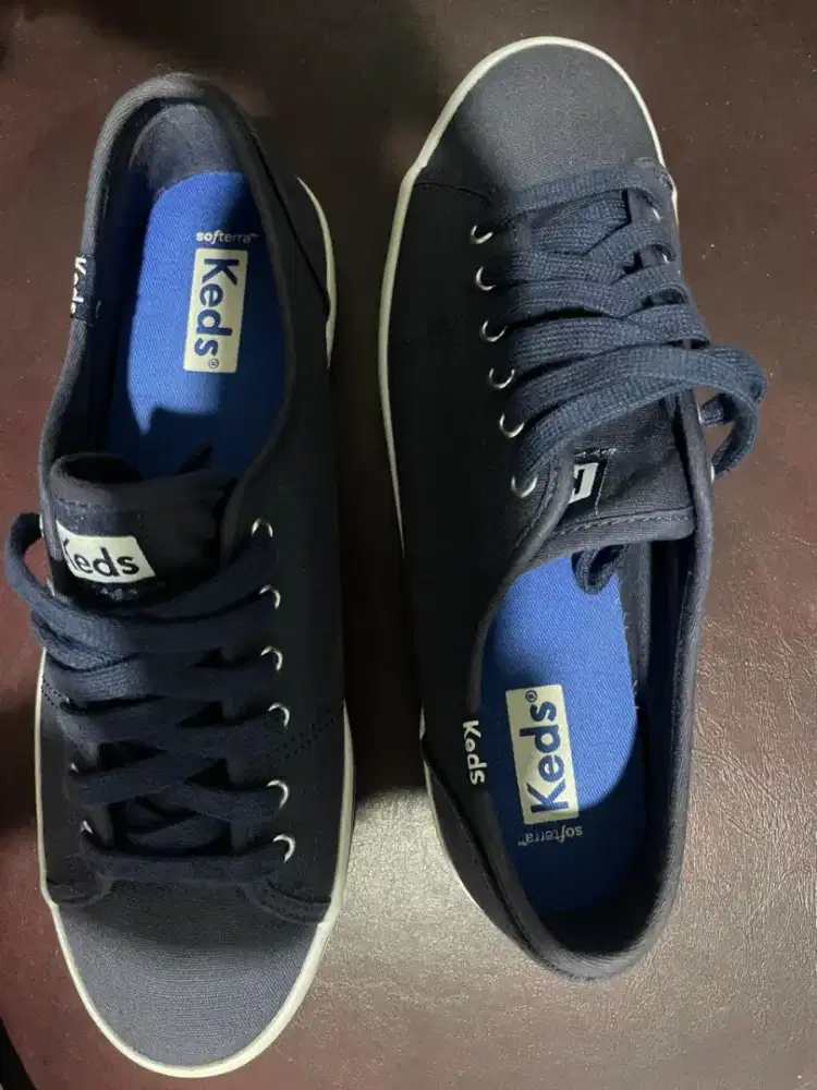 Sepatu keds preloved