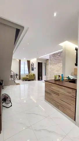 Rumah Minimalis unik Siap Huni Surabaya Timur PANJANG JIWO Full Furnis