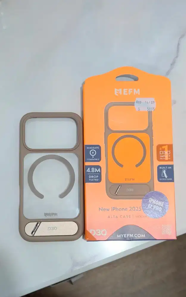 Iphone 17 pro 6'3 EFM Alta Case Mocha -Mint Condition