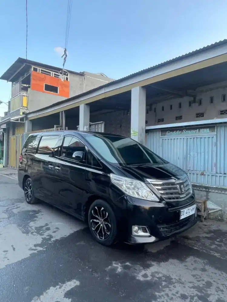 Dijual cepat Toyota Alphard Tahun 2014