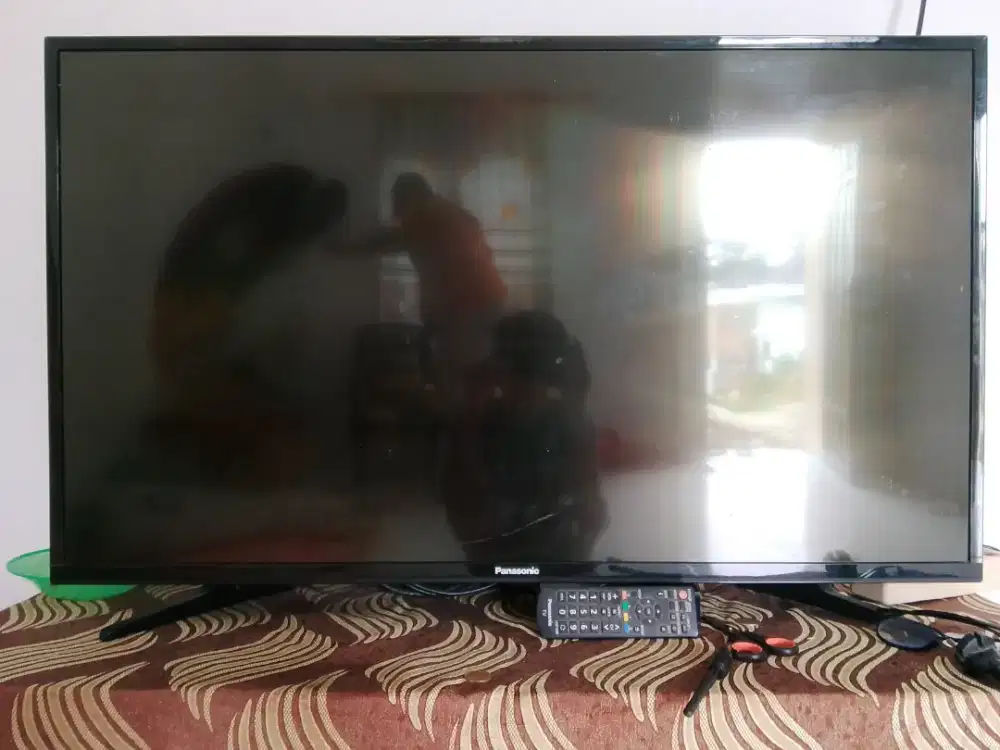 TV PANASONIC 43 INC