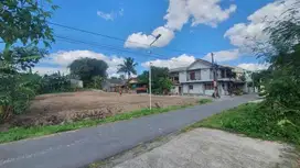 dekat Pasar Gentan dan UII-Kavling SHMP