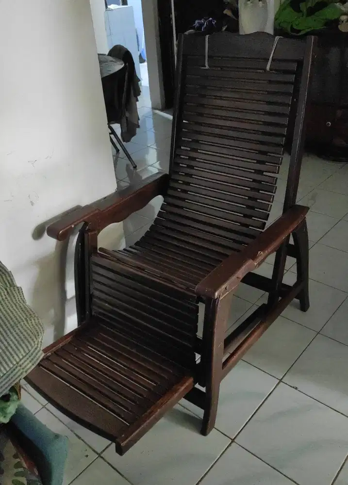 Kursi Goyang Jati