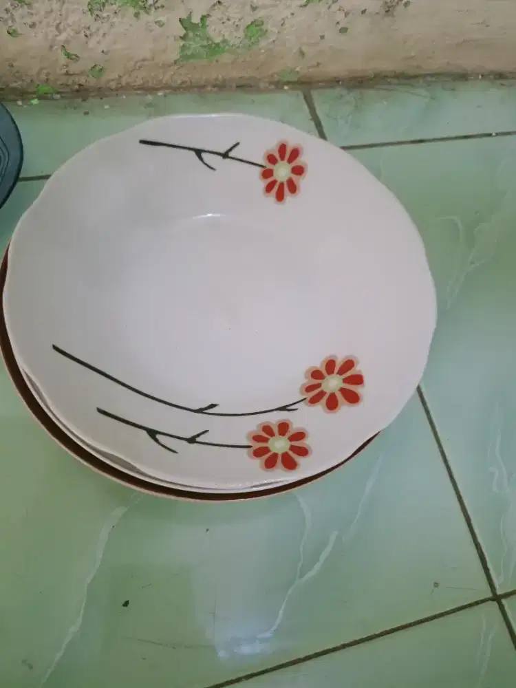 Piring 10.000 4