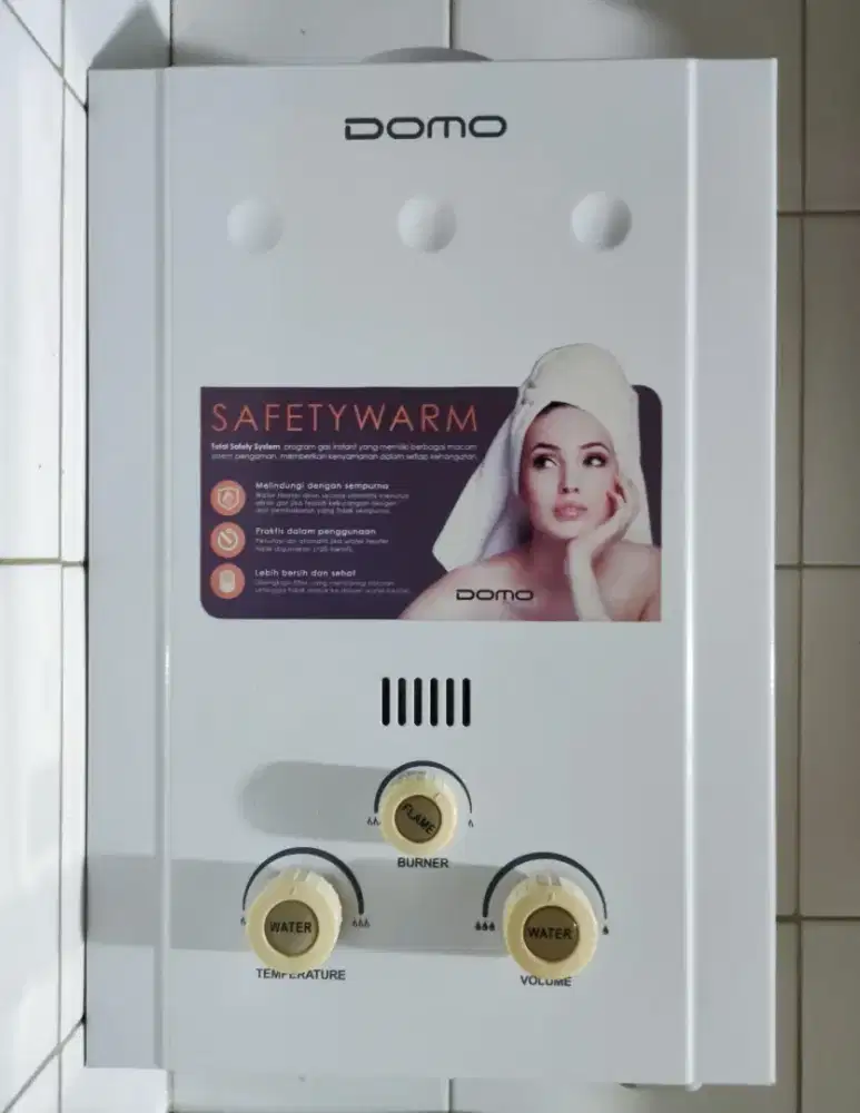 Water Heater Gas Domo Modena
LIKE NEW!