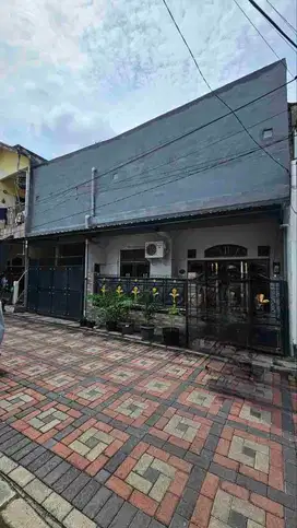RUMAH 2 LANTAI DAERAH KARANG ASEM