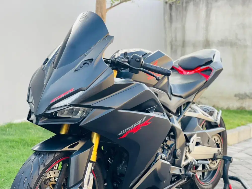 Honda cbr 250 rr plat L pajak on cbr250rr black matte 2017 cbr 250rr