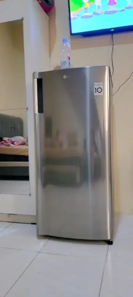 Dijual cepat kulkas 1 pintu LG