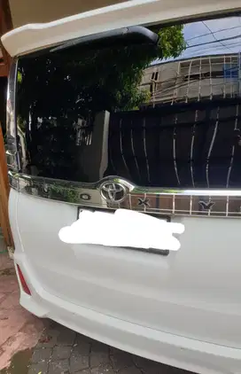 Voxy Putih 2018