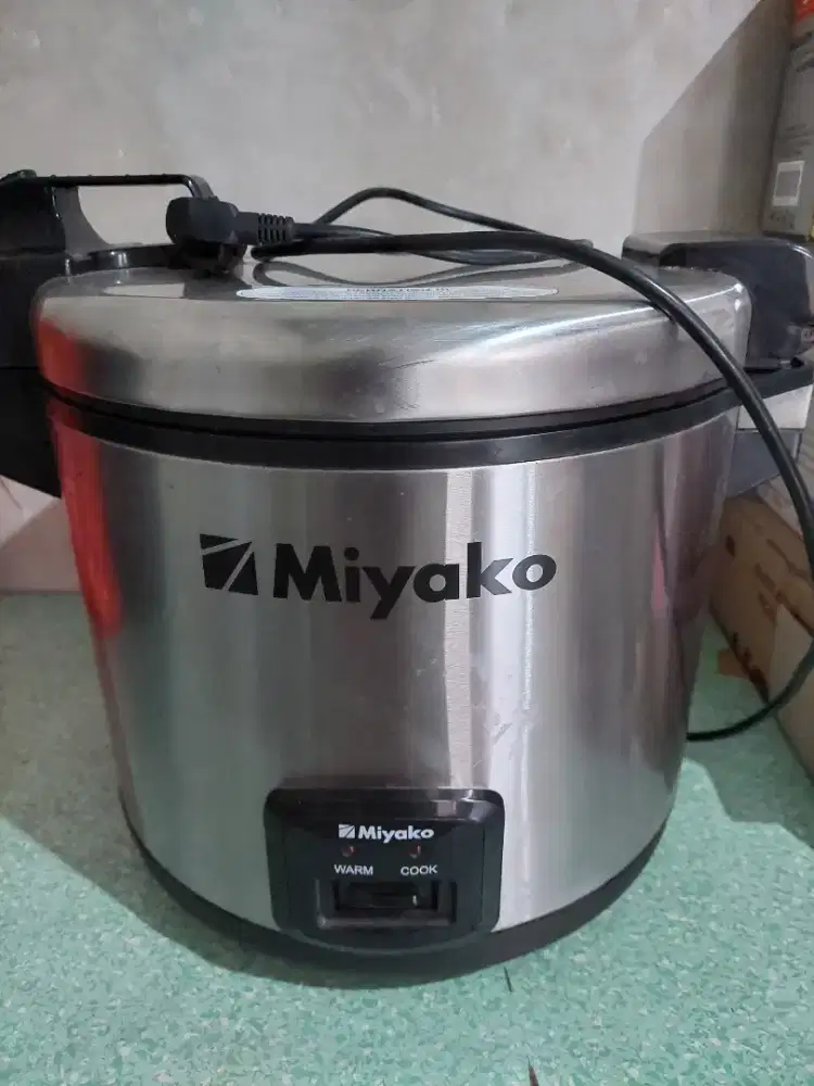 RICE COOKER MIYAKO 6 LITER
