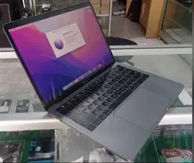 MacBook Pro Touch Bar 13-inch (Mid 2017)  Kondisi: Mulus, Nominus (tid