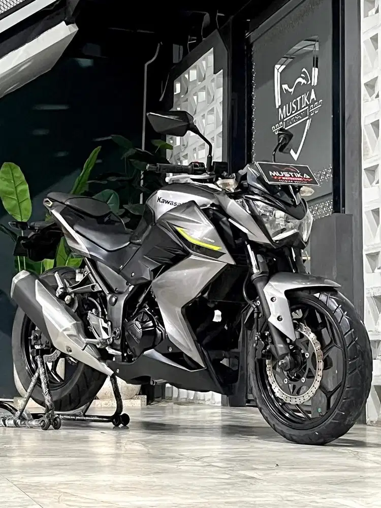 Langka‼️Kawasaki Z250 th 2017 - Ayu Mustika