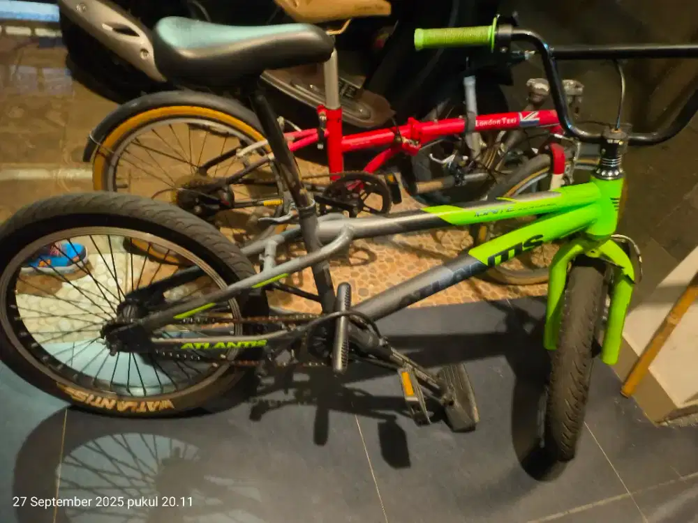 Sepeda BMX Ignite Atlantis