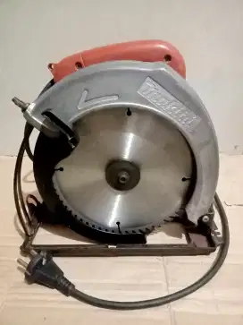 Empat unit mesin perkayuan merk maktec original