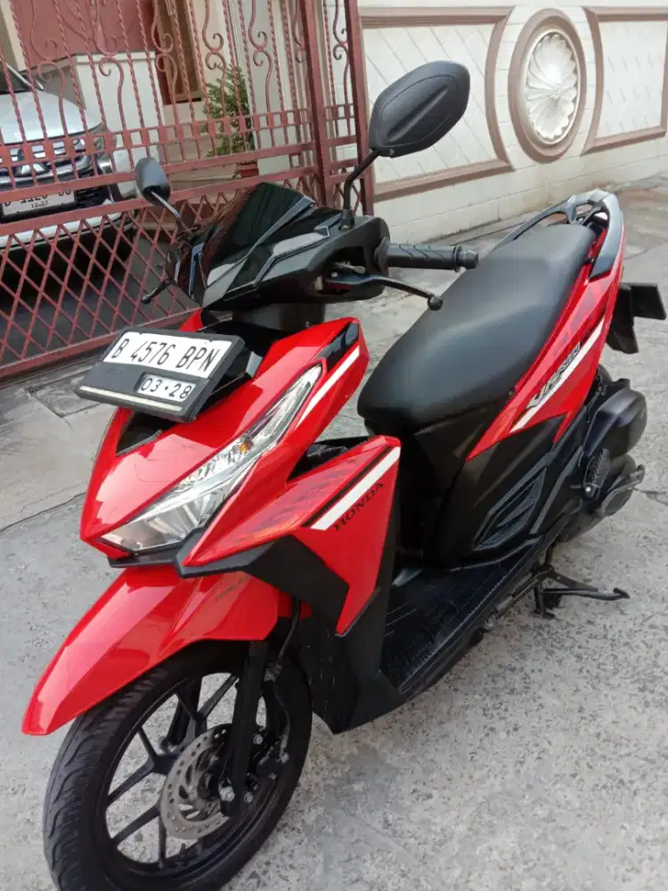 Honda Vario 125 LED CBS ISS tahun 2018.