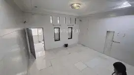 Rumah 3 Lantai Lokasi Strategis Di Pademangan IV Jakarta Utara