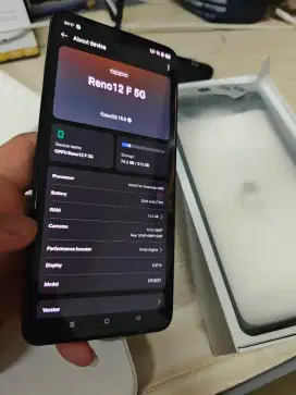Oppo Reno 12/512gb warna Hijau Like New Garansi Mei 2026