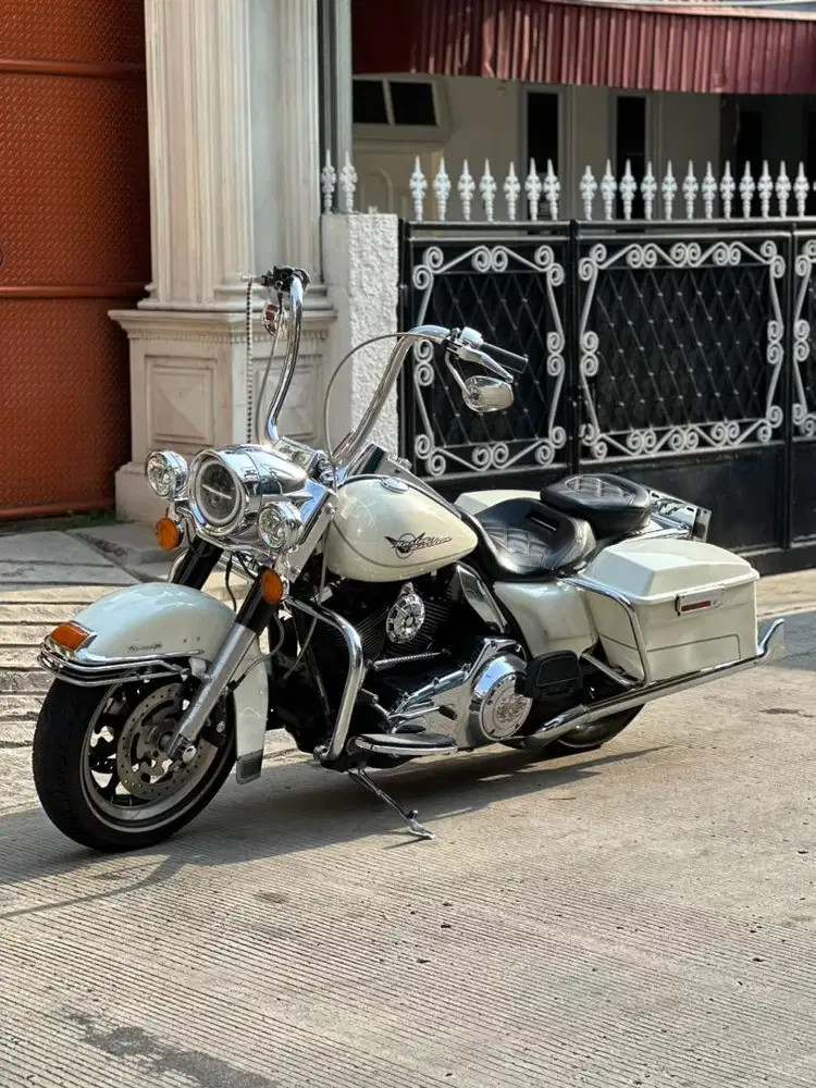 ROADKING FLHR CHICANOS RARE COLOUR ORIGINAL VIN 5HD MURAH MERIAH