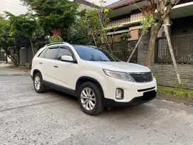 Kia Sorento 2.4 matic bensin 2013 Putih 3 baris