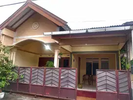 Rumah 2 Lantai Strategis di Minomartani