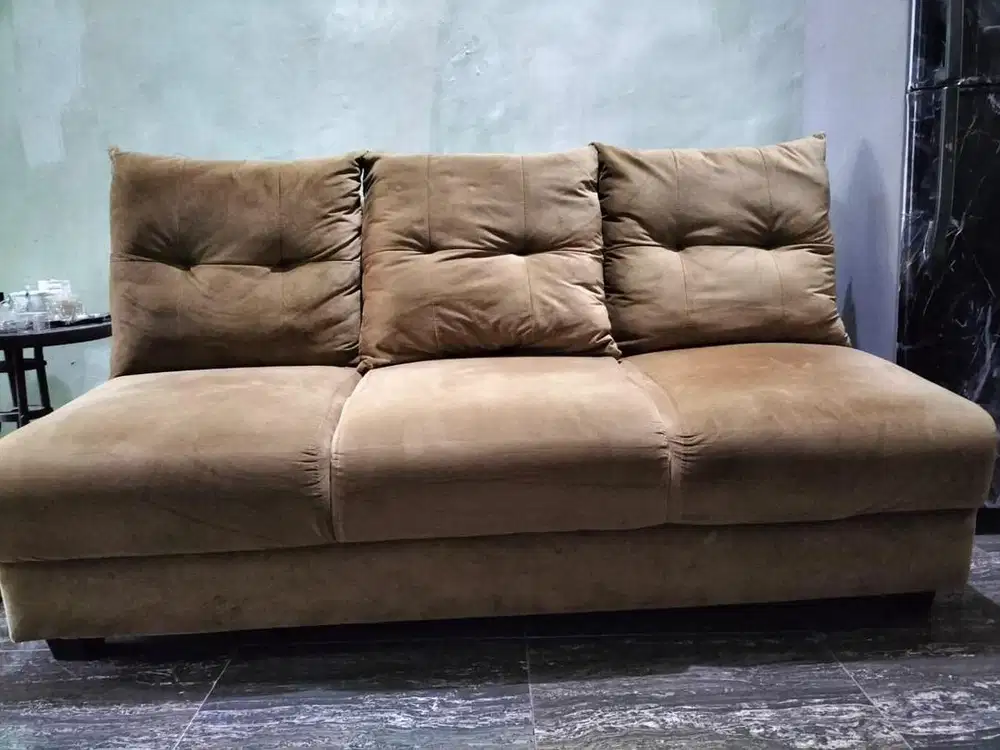 DIJUAL MURAH SOFA BLUDRU 3 bantal MASIH GAGAH
