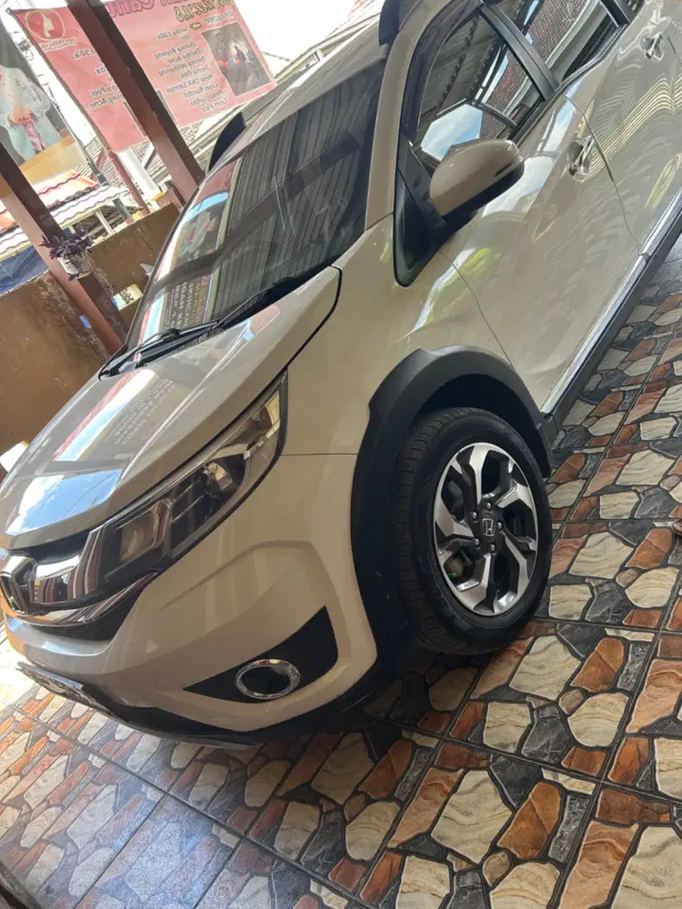 Di JUAL MOBIL BRV thn 2016 Tipe E