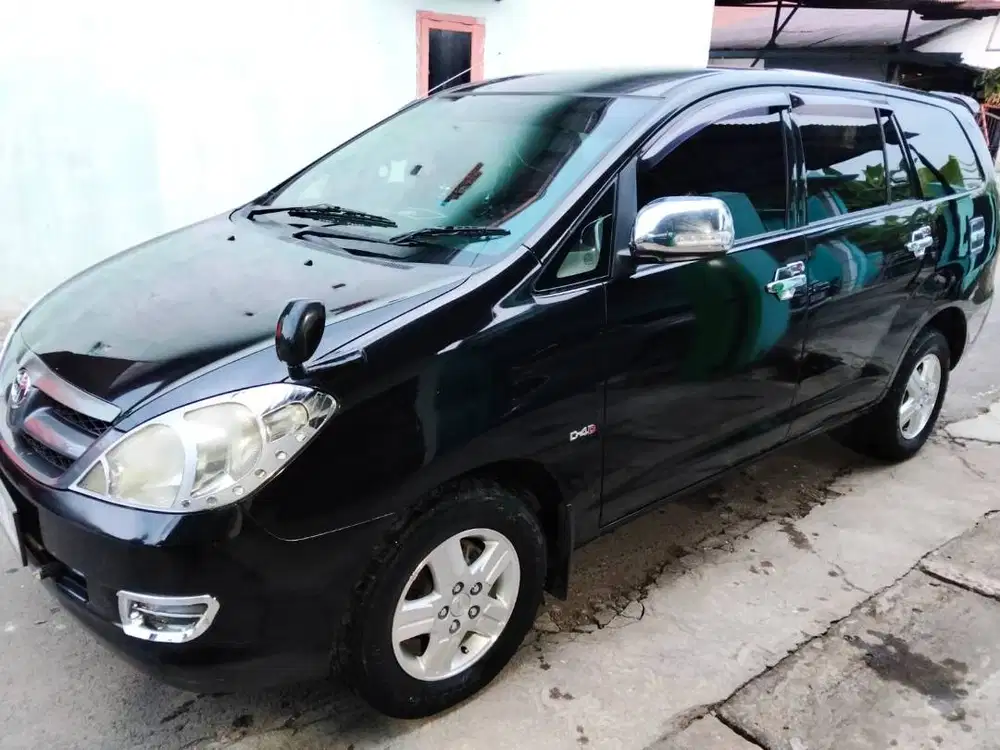 Kijang inova istimewa