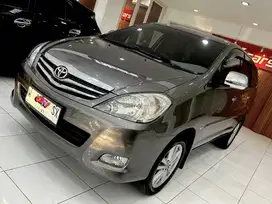 INNOVA V 2.0 Luxury Bns AUTOMATIC 2010
