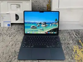MacBook Air M3 13 Inch 2024 16/512Gb Garansi Ibox 26 Jan 2026 Fullset