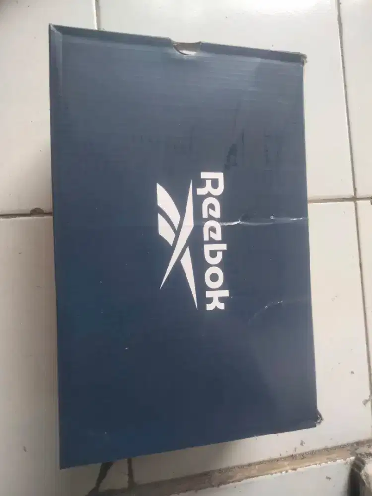 Dijual sepatu Reebok