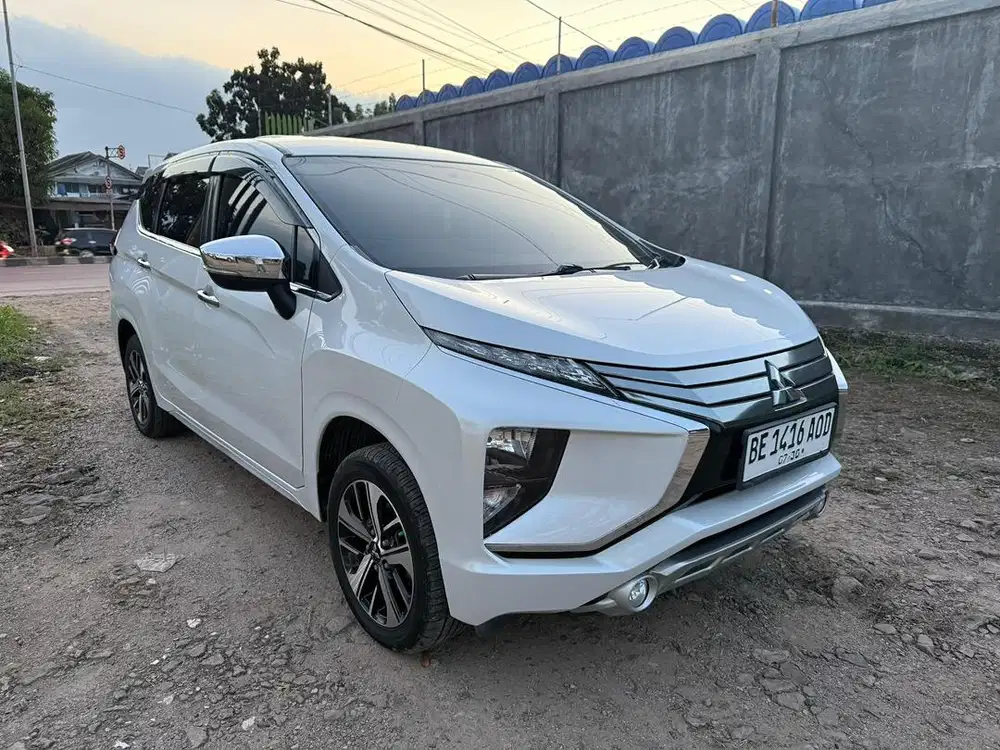XPANDER ULTIMATE MATIC PUTIH