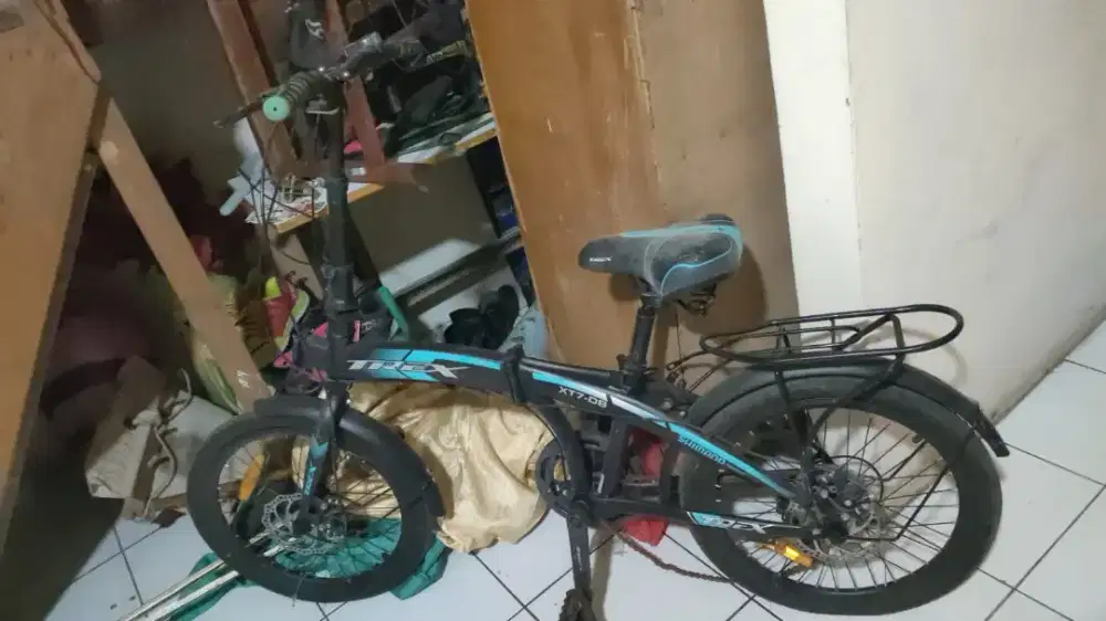 Sepeda trek lipat