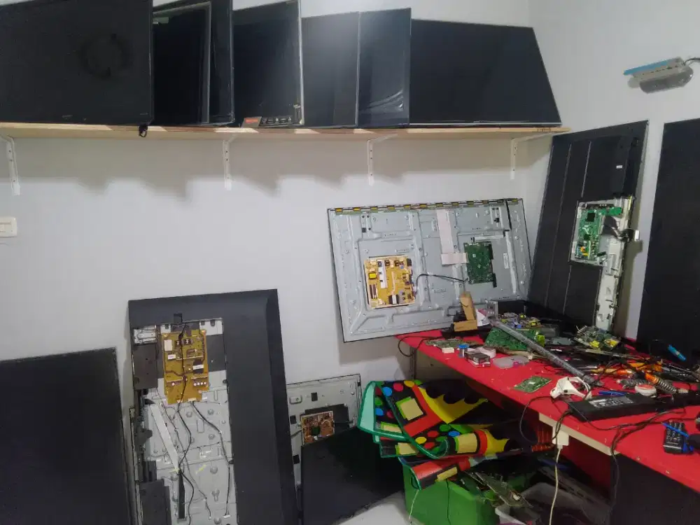 SERVICE PANGGILAN ,TV,WATER HEATER,MESIN CUCI,KULKAS & SHOWCASE