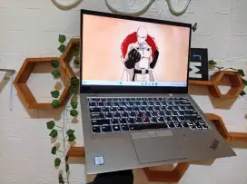 LENOVO THINKPAD X1 CARBON i7 - 8550U 6Th / 16GB RAM / 256GB NVME /FHD