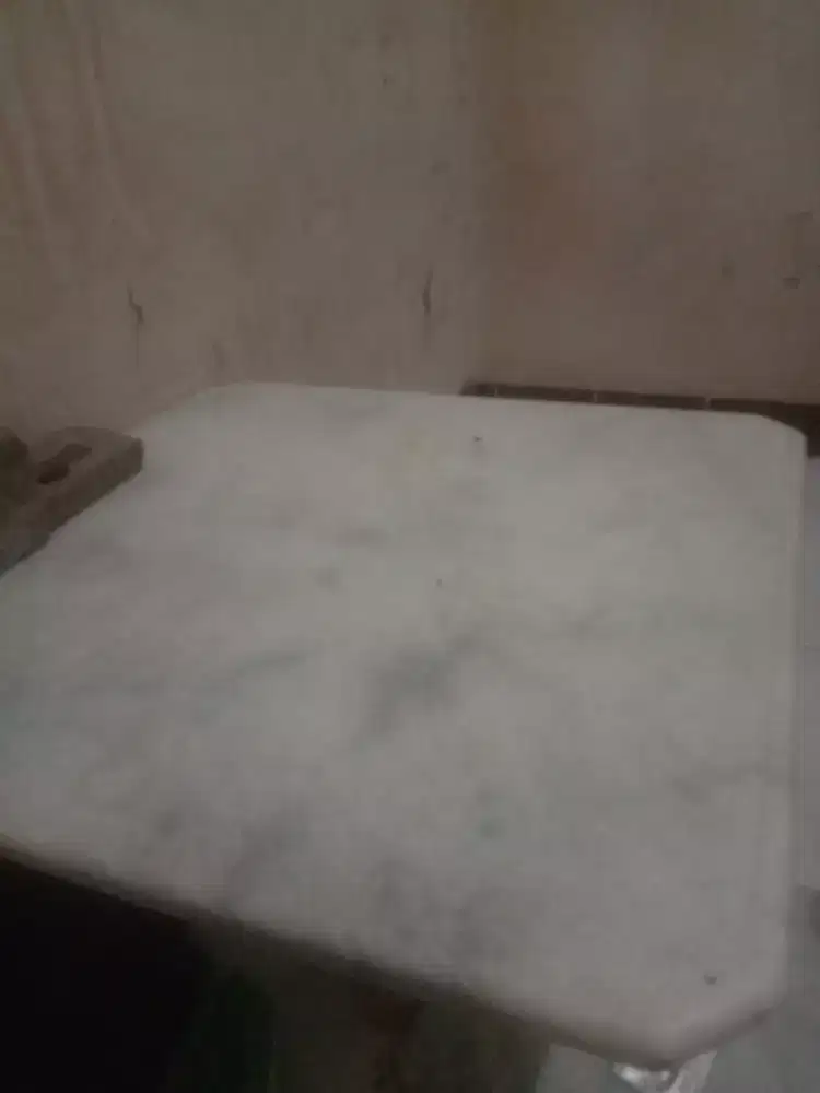 Meja marmer giok