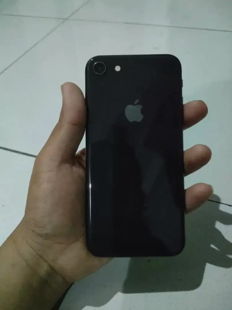 Jual Cepat iPhone 8 64Gb all operator no minus