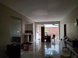 TURUN HARGA DIJUAL RUMAH CANTIK  BERLOKASI DI GRIYA LOKA BSD