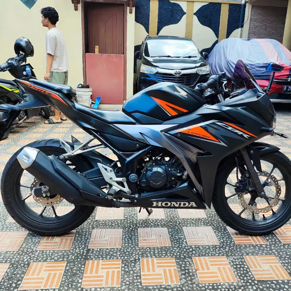 Honda CBR150 2017 Grey