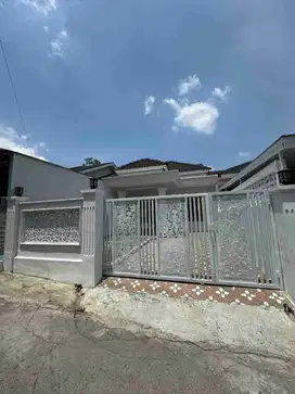 Rumah Baru Model Klasik Modern